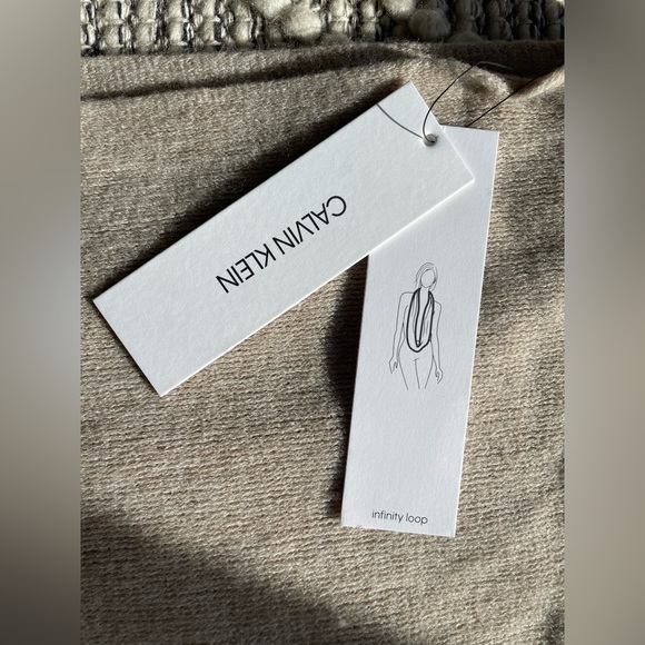 🌿Calvin Klein Infinity Scarf - Picture 3 of 5
